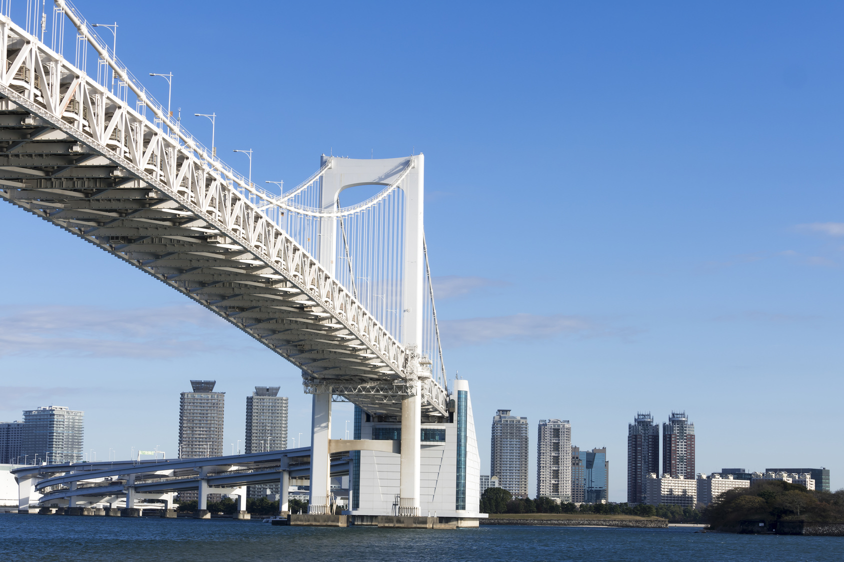 東京都港区で特殊清掃を依頼する前に知っておくべきこと