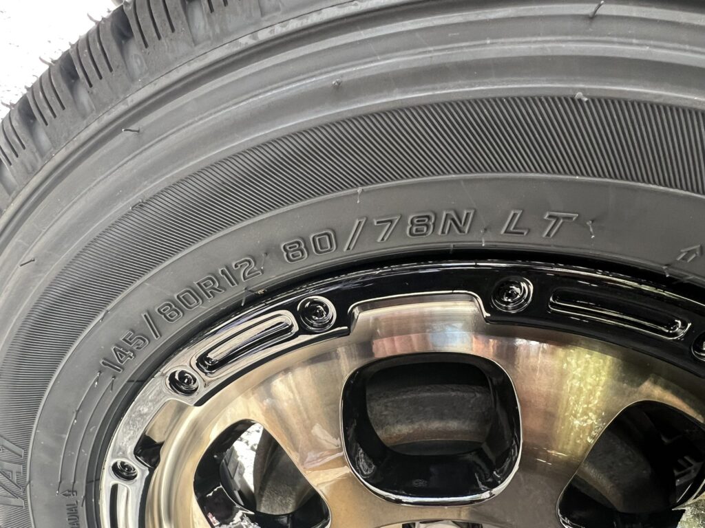 オールシーズンタイヤ